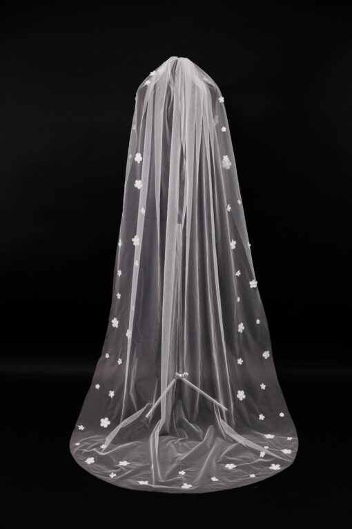 Veil 045-1