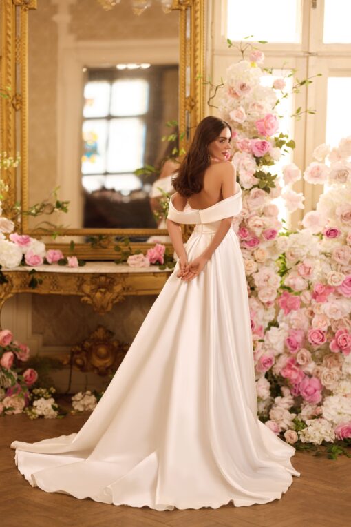 1609-3 Lady Di Bride Wedding Dress