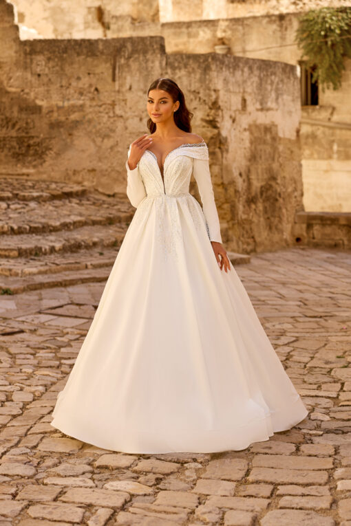 Wedding dress 1760-1