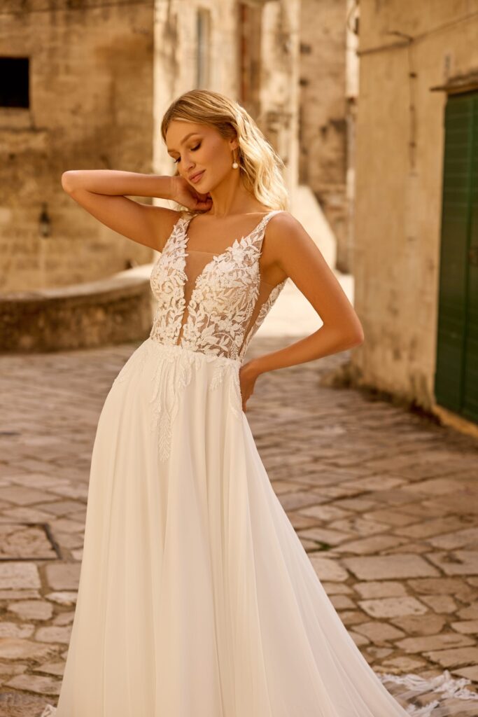 How to display wedding dresses in boutique - Lady Di Bride